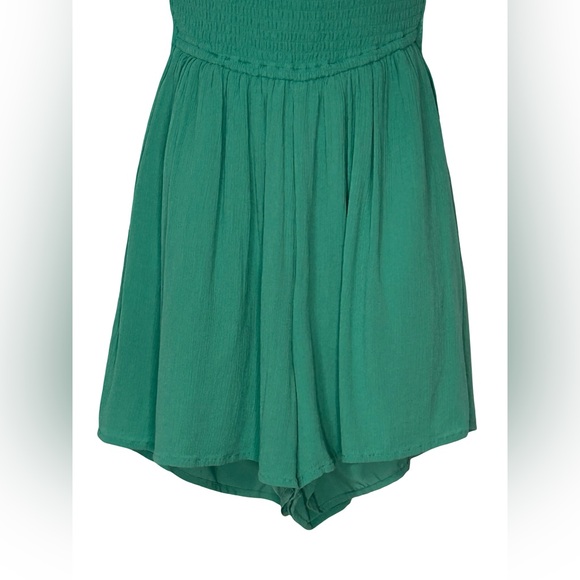 Hollister Green Smocked Romper Cutout Back Strappy Size S Summer Boardwalk - Picture 4 of 12